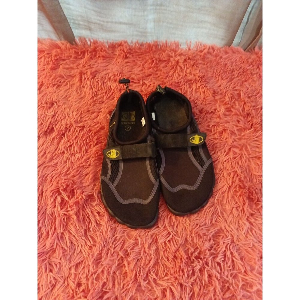 Men's Body Glove Comfortable Slip On Water Shoes Size 7